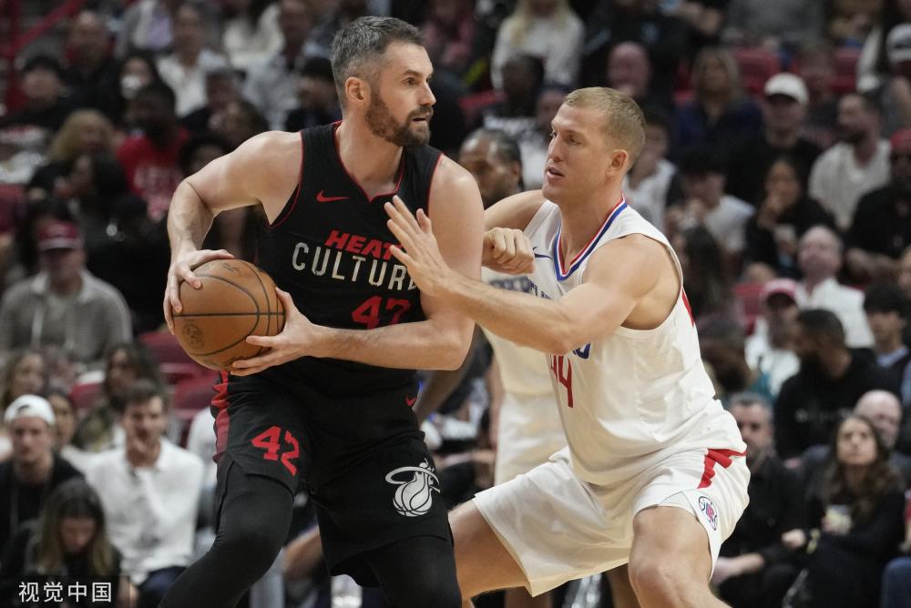 借助亚冬会 借助亚冬会